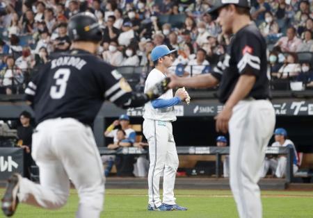 日６-１１ソ（５日）　ソフト快勝、連敗止める