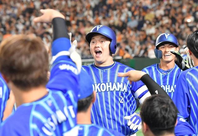 横浜ベイスターズ 優勝記念写真【ダッグアウト】-