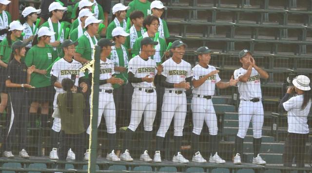 【写真】ごっそり空いた席　専大松戸のアルプス　応援団が座るはずだった