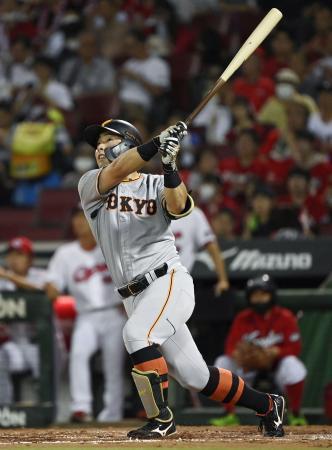 広４-５巨（１８日）　岡本和が勝ち越し二塁打