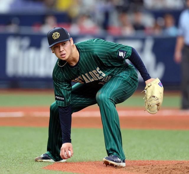 オリックス・山下舜平大が執念の足止め ピンチで鋭い打球に右足を出し