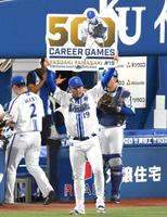 　通算５００試合登板を達成した山崎（撮影・堀内翔）