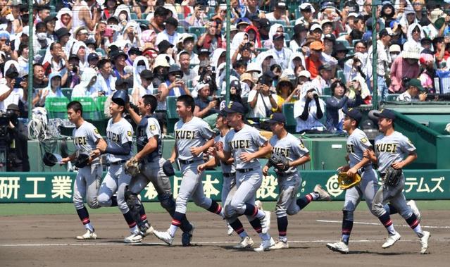仙台育英が史上7校目の連覇王手！王者ソツなし 4番のスクイズで