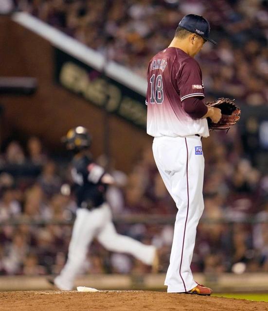 楽天・田中将イラッ リチャードの不可解な声かけに反応 鋭い視線で睨みつける 伏線は第1打席?イニング間に“謝罪”も