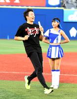 　ディアーナ軍に敗れた陸上レジェンド軍のアンカー・朝原宣治氏（撮影・佐藤厚）