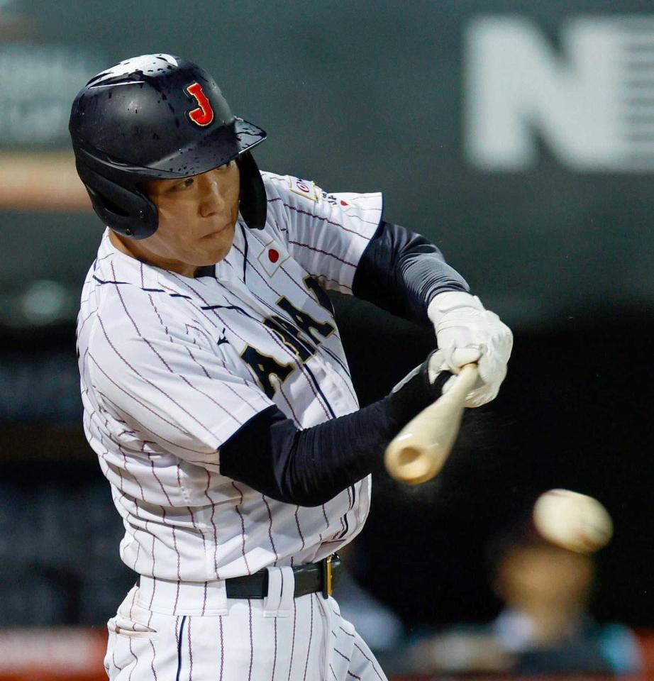 　３回、先制内野安打を放つ小林（共同）