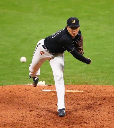 　５回、力投する東（撮影・中島達哉）