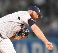 　力投する先発のサイスニード（撮影・伊藤笙子）