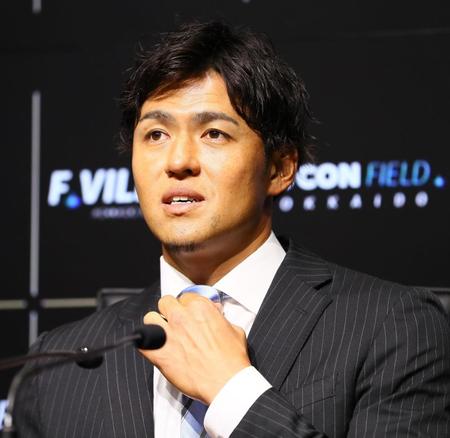 　引退会見でプロ野球生活を振り返る木村（撮影・中島達哉）