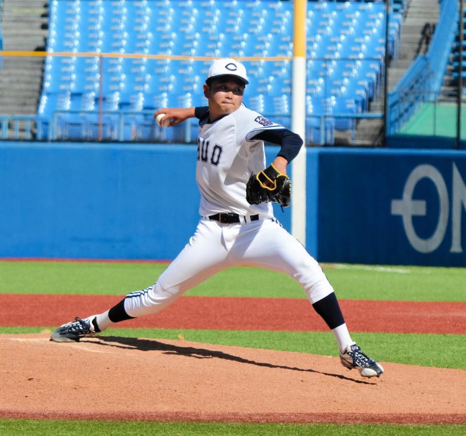 　亜大戦で先発し、７回１／３を７安打無失点と粘投した中大・石田