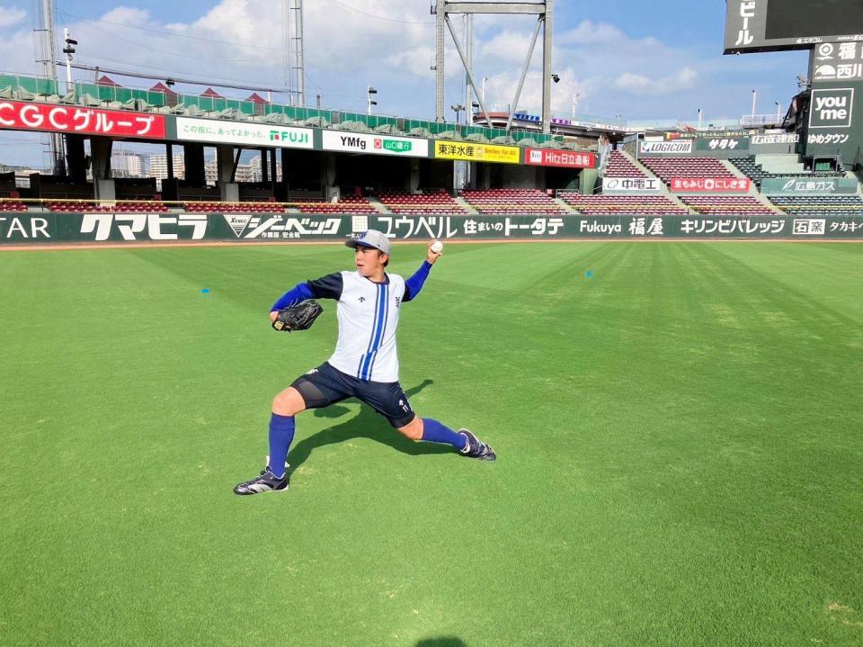 　マツダスタジアムで最終調整を行う東（球団提供）