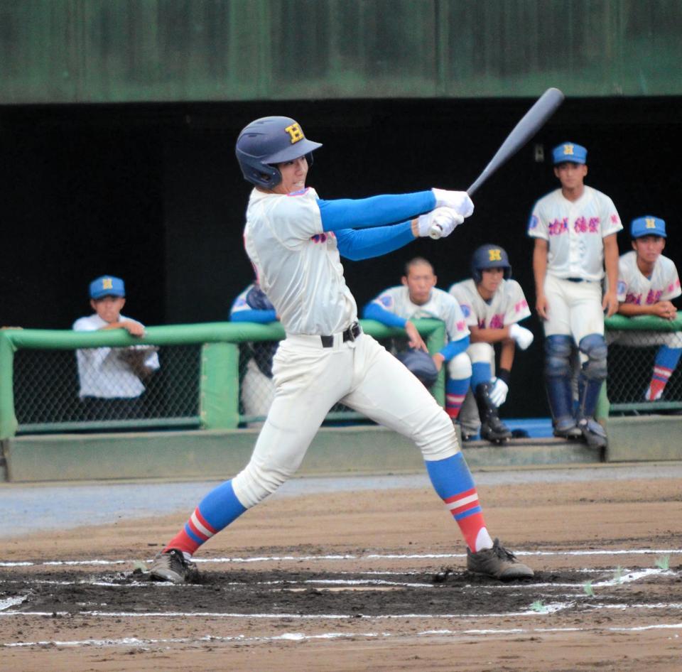 来秋ドラフト候補の花咲徳栄・石塚裕惺が2ラン含む2安打5打点の大