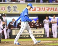 　５回、岡島に２点二塁打を浴びた玉井（撮影・佐々木彰尚）