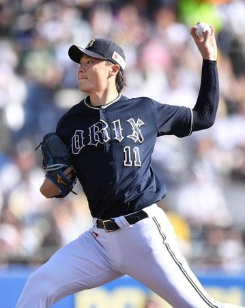 　力投する山崎福