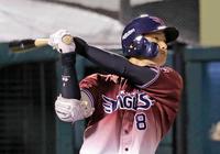　６回、同点３ランを放つ辰己