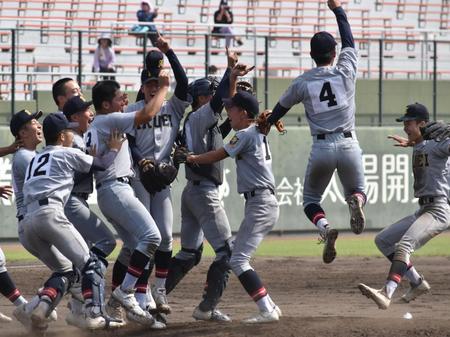 仙台育英が１１年ぶり２度目の国体制覇　準決勝で北海に逆転勝ち　日程変更で決勝実施されずＶ決定　主将の山田「全員で笑顔で終われてうれしい」