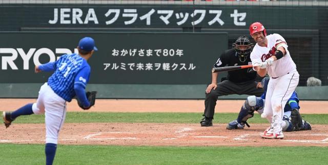 【写真】おそるべし切れ味　デビッドソンがスライダー振ったら体に直撃！