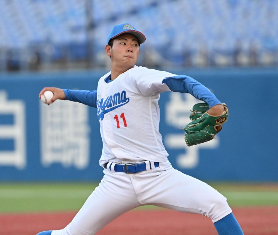 　力投する青学大・下村海翔（撮影・金田祐二）