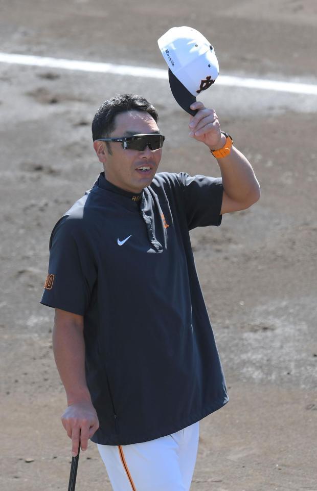 　秋季練習第１クールを終えた阿部監督（撮影・佐藤厚）