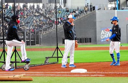 日本ハム・五十幡に荒木臨時コーチが直接指導　盗塁王の意識伝授「自分のスタートを見つけられたら」「５０盗塁を通過点に」