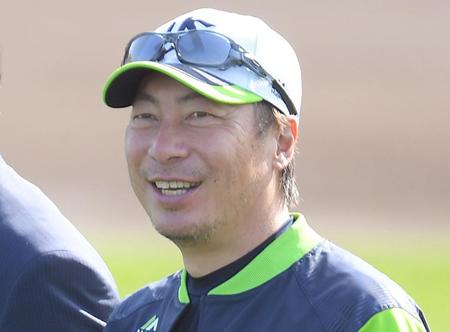 ヤクルト 秋季練習打ち上げ 高津監督が若手にチクリ「やっぱり(1軍と)差がある」