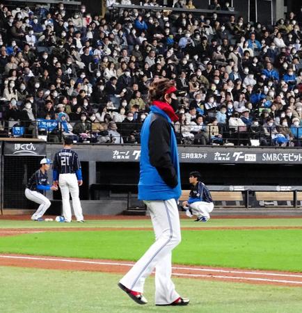 　新庄監督は秋季キャンプに訪れた多くのファンに感謝
