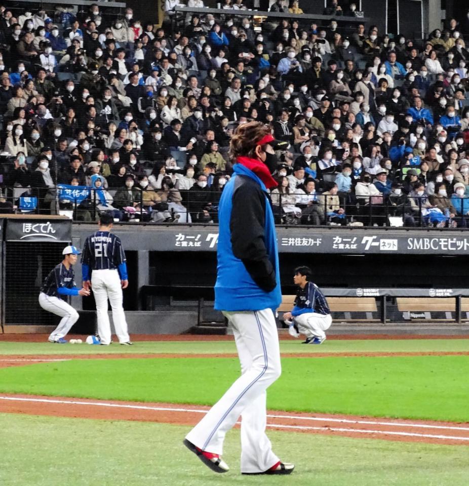　新庄監督は秋季キャンプに訪れた多くのファンに感謝