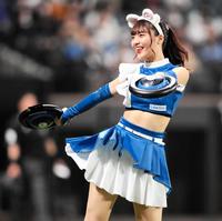 　ジンギスカンダンスを踊る工藤彩音