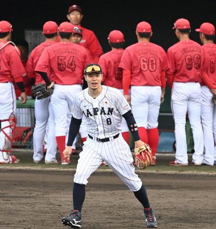 　広島戦でスタメン出場する佐藤輝（撮影・田中太一）