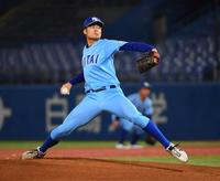 　力投する日体大・箱山優（撮影・三好信也）