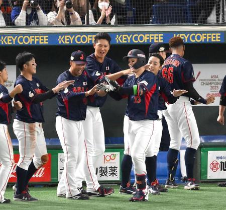 侍ジャパン 井端新監督が初陣白星発進 連覇へ好スタート 森下が値千金の先制ソロ 投手陣零封リレー