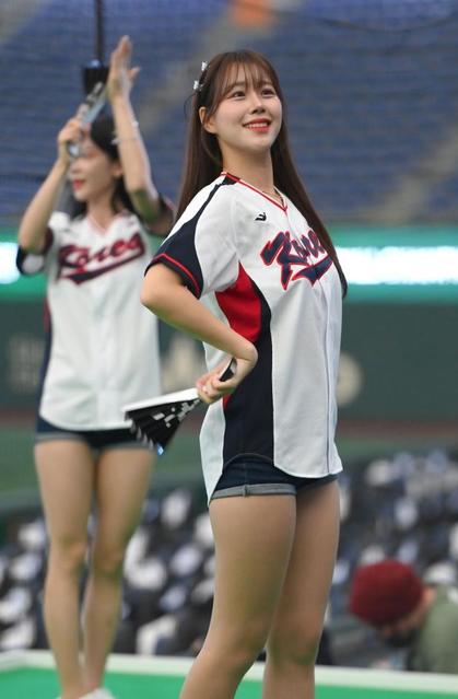 侍ジャパンの宿敵に強力援軍！韓国代表チアのショーパン圧巻美脚