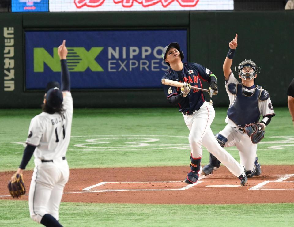 １回、遊飛に倒れた森下（撮影・堀内翔）