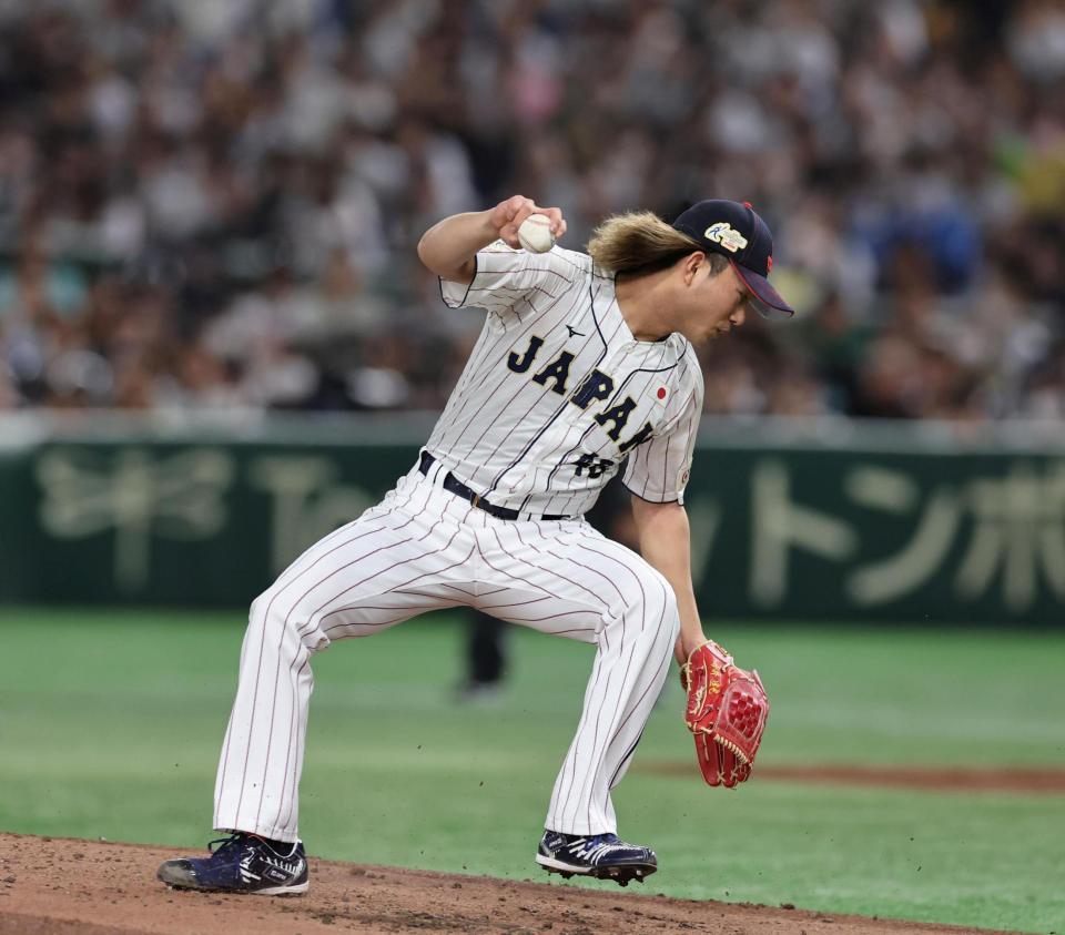 　２回、マウンドでバランスを崩す今井（撮影・山口登）