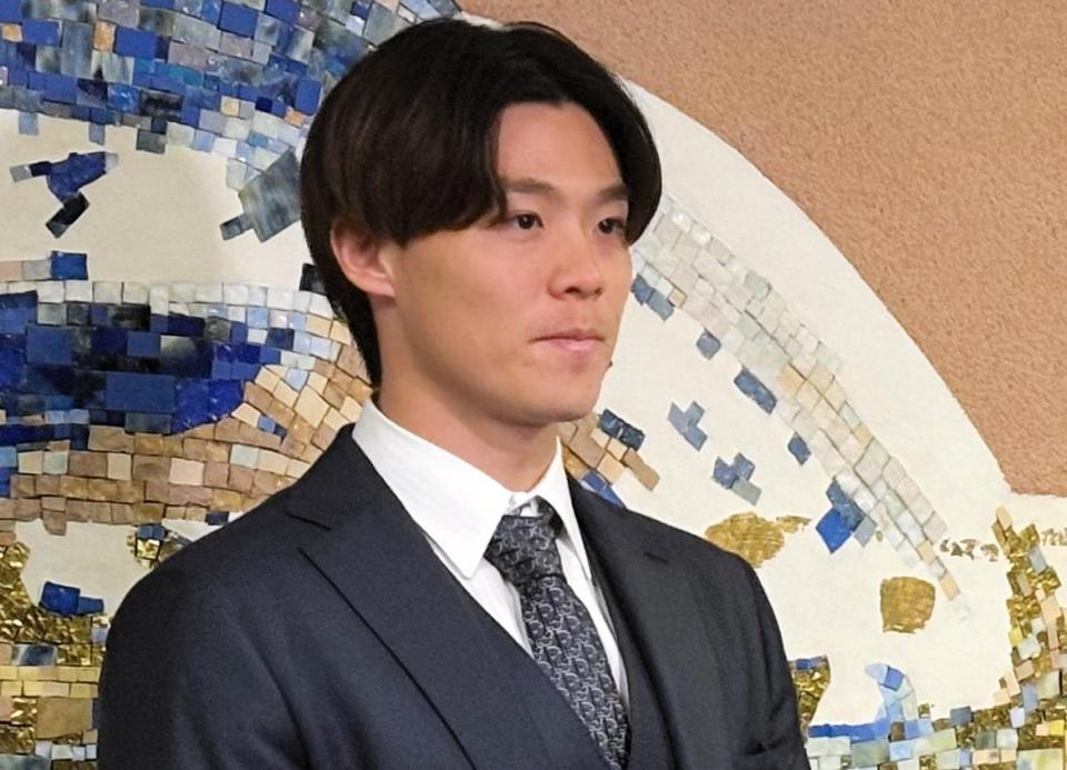 　山崎福也