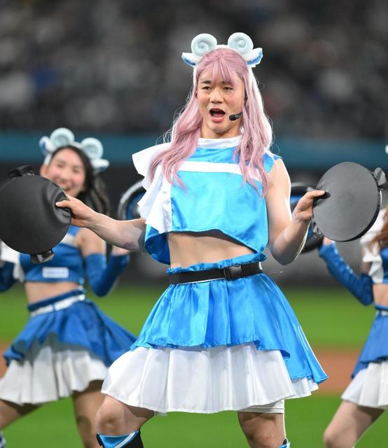 ファイターズ ダンス ユニフォーム 日本ハム 清宮のファイターズガールコスプレ「あれは親友のキヨコ