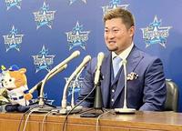 　入団会見に臨んだ森唯斗