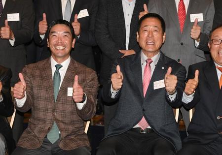 巨人・阿部監督がＯＢ総会に出席「今年は『アレ』で盛り上がったけど、来年は『アベ』で」に会場沸く