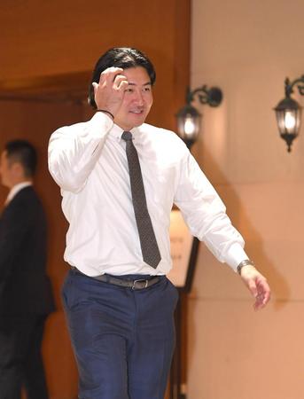 　プロ野球選手会総会に参加する日本プロ野球選手会会長・会沢（撮影・北村雅宏）