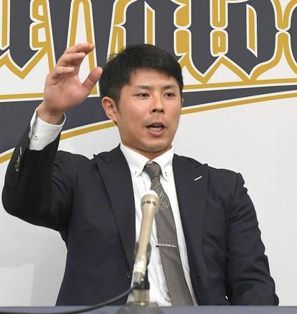 オリックス・若月　複数年＆１億２０００万円で更改　先発捕手で全戦勝つ！森に「負けないように」