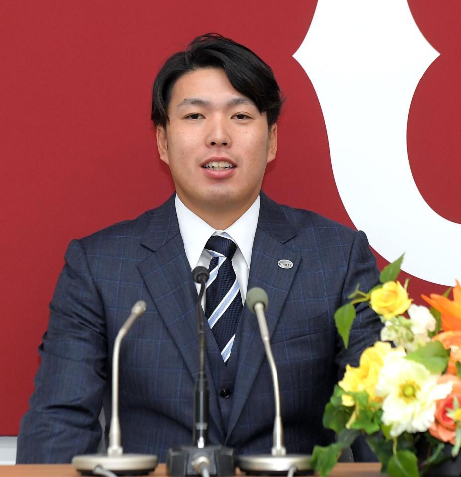 　新天地での抱負を語る馬場（撮影・佐藤厚）