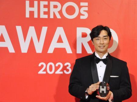 　社会貢献活動をたたえる「ＨＥＲＯｓ　ＡＷＡＲＤ」に選出されたソフトバンク・和田＝１８日、東京都内