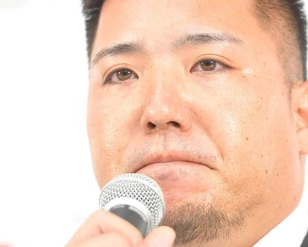 山川穂高「マイナスからのスタート」　涙のソフトバンクＦＡ移籍　異例の発表２時間後会見→第一声謝罪