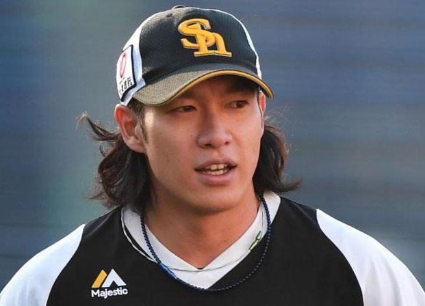 馬主の顔持つソフトバンク・柳田「勝負服が届きました」騎手に