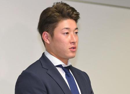 オリックス　トレード移籍の吉田輝星が２３歳の誕生日　隣には阪神のドラ１戦士！？「新天地で頑張ります！」と決意