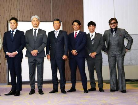 　パ・リーグ各球団の監督たち。（左から）中嶋監督、吉井監督、小久保監督、今江監督、松井監督、新庄監督（代表撮影）