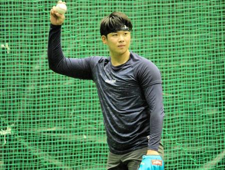 オリックス　山下舜平大が自主トレ公開　中１０日→中６日で１年間ローテ　山本、山崎福の穴埋める！