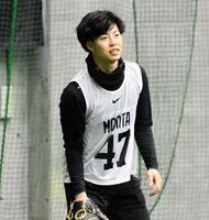 　新人合同自主トレに参加したドラフト２位・森田