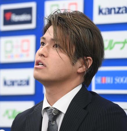 西武・甲斐野が入団会見「５０試合登板は必ず達成したい」と意気込む　渡辺ＧＭも期待「明るい好青年なのですぐに溶け込める」