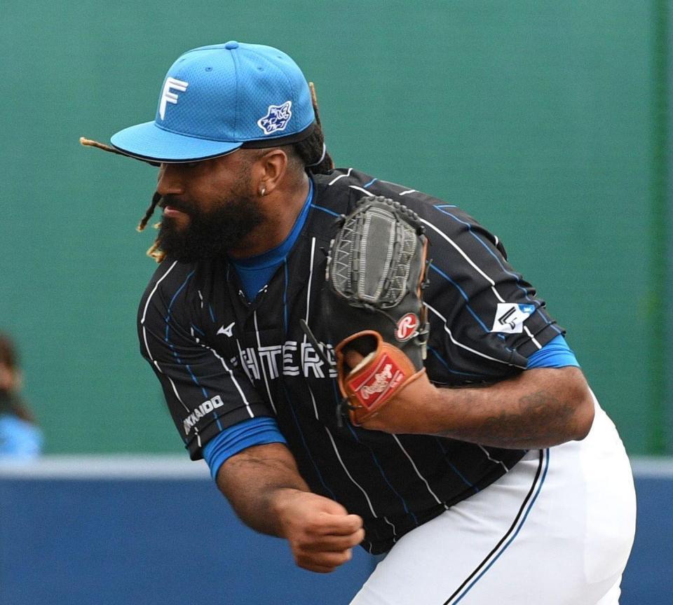 　３回、１６１キロを計測したザバラ（撮影・佐々木彰尚）